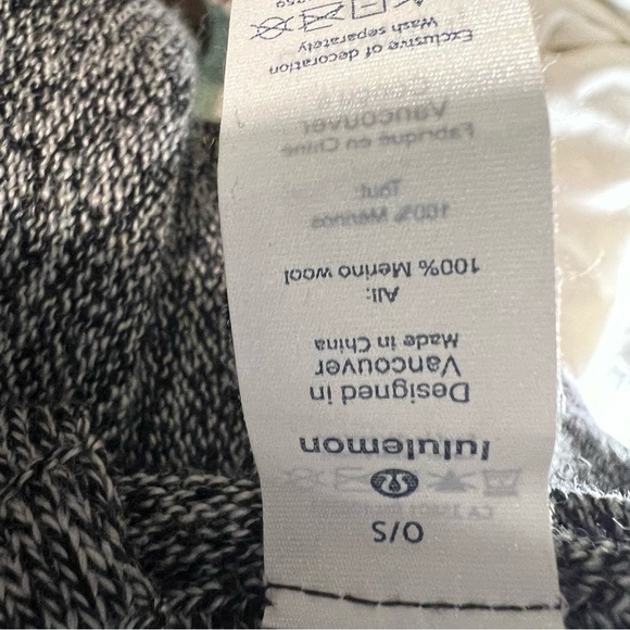 Lululemon Merino Wool One Size Angel Wing Live Freely Wrap - Picture 7 of 7